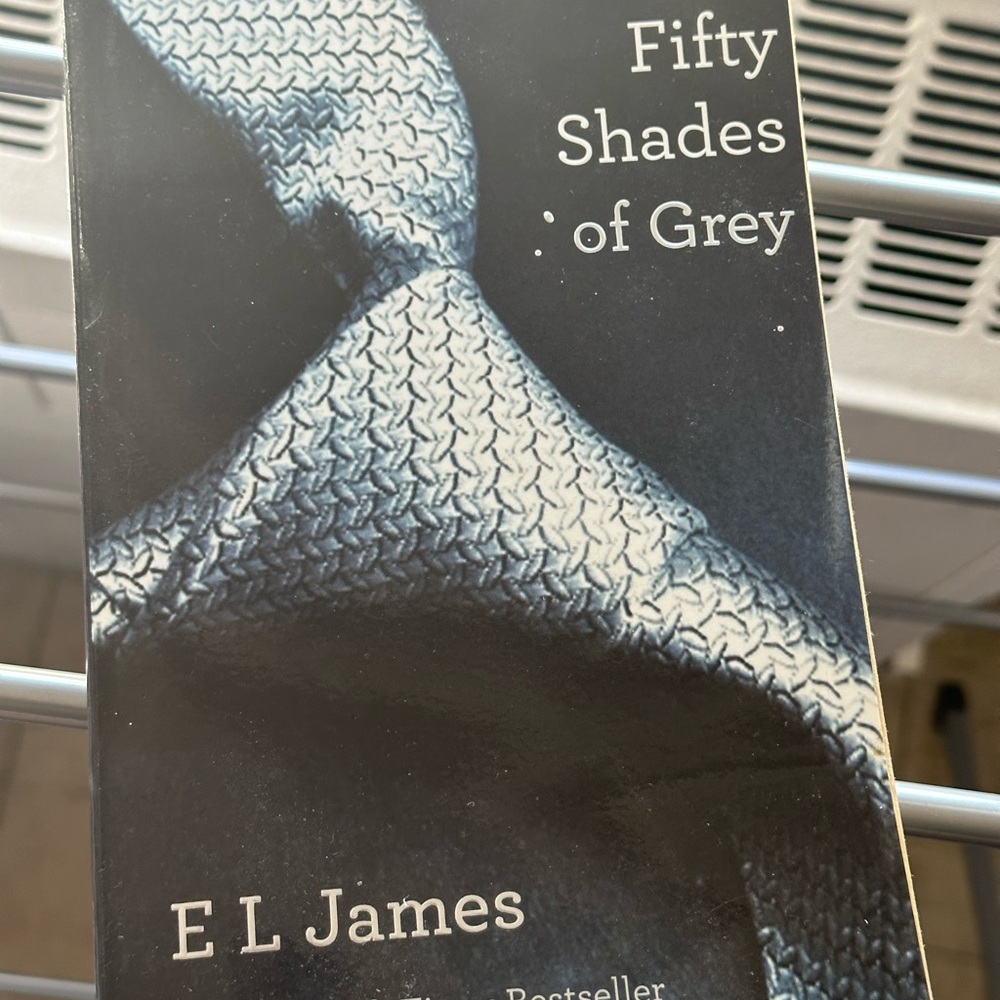 BOOK SALE - Picture 7 of 7